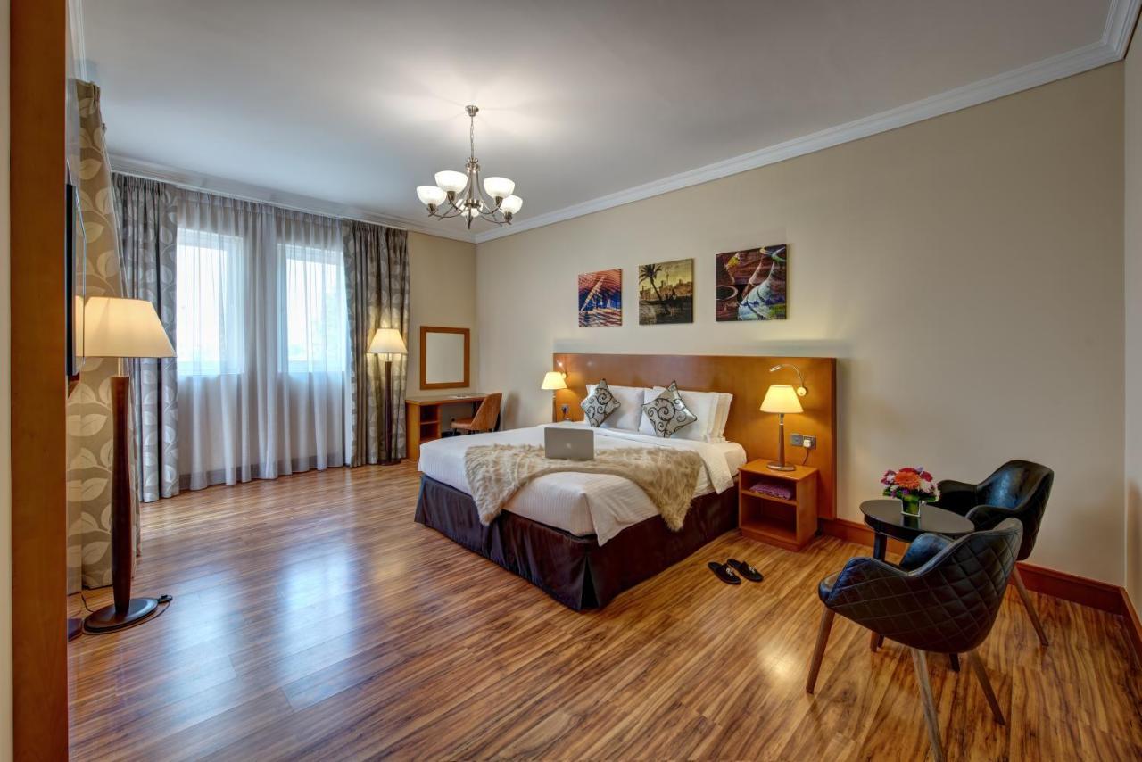 J5 Villas Holiday Homes Barsha Gardens Dubai Eksteriør bilde